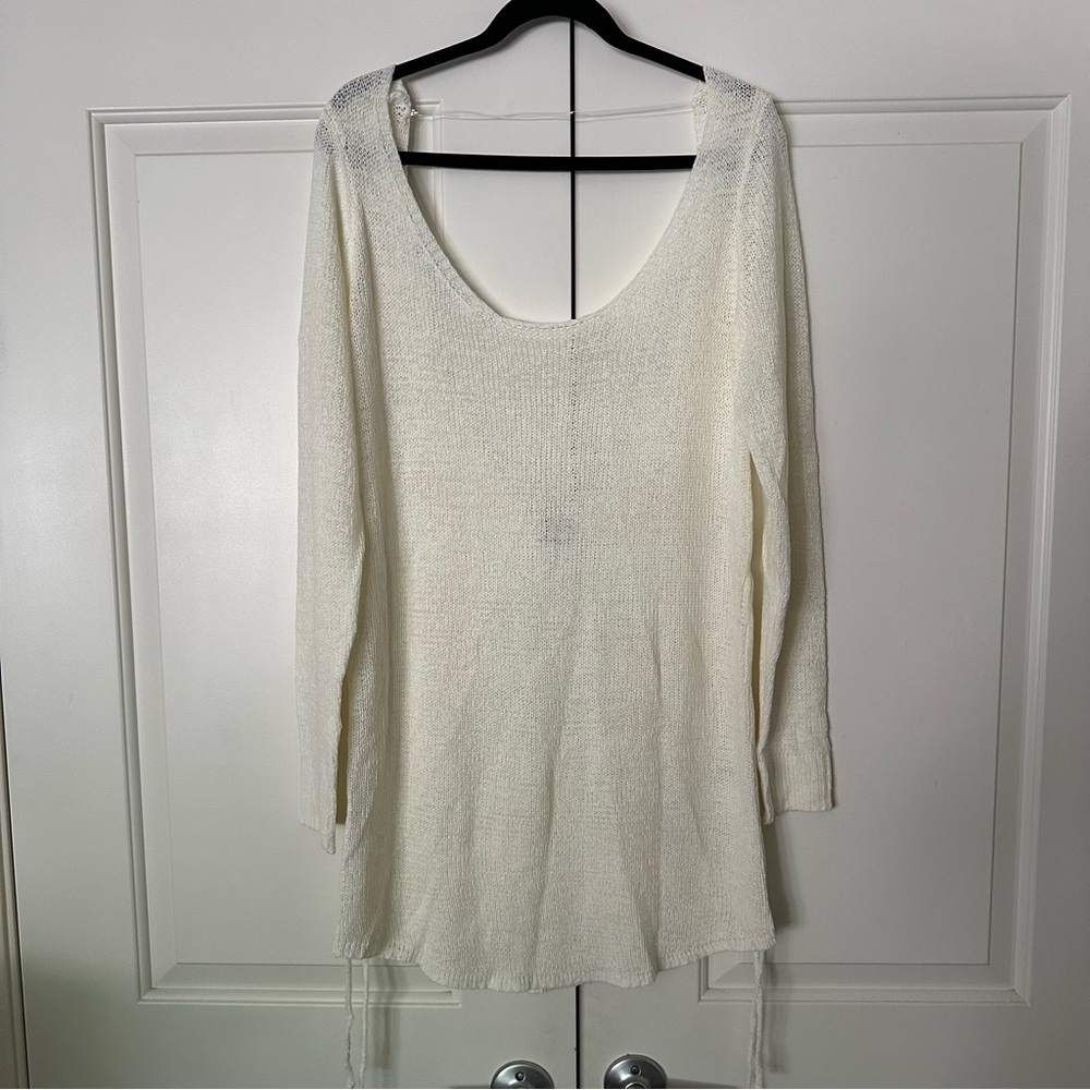 SNDYS. Everyday Women's Cream Knit Long Sleeve Scoop Neck Ruched Side Top